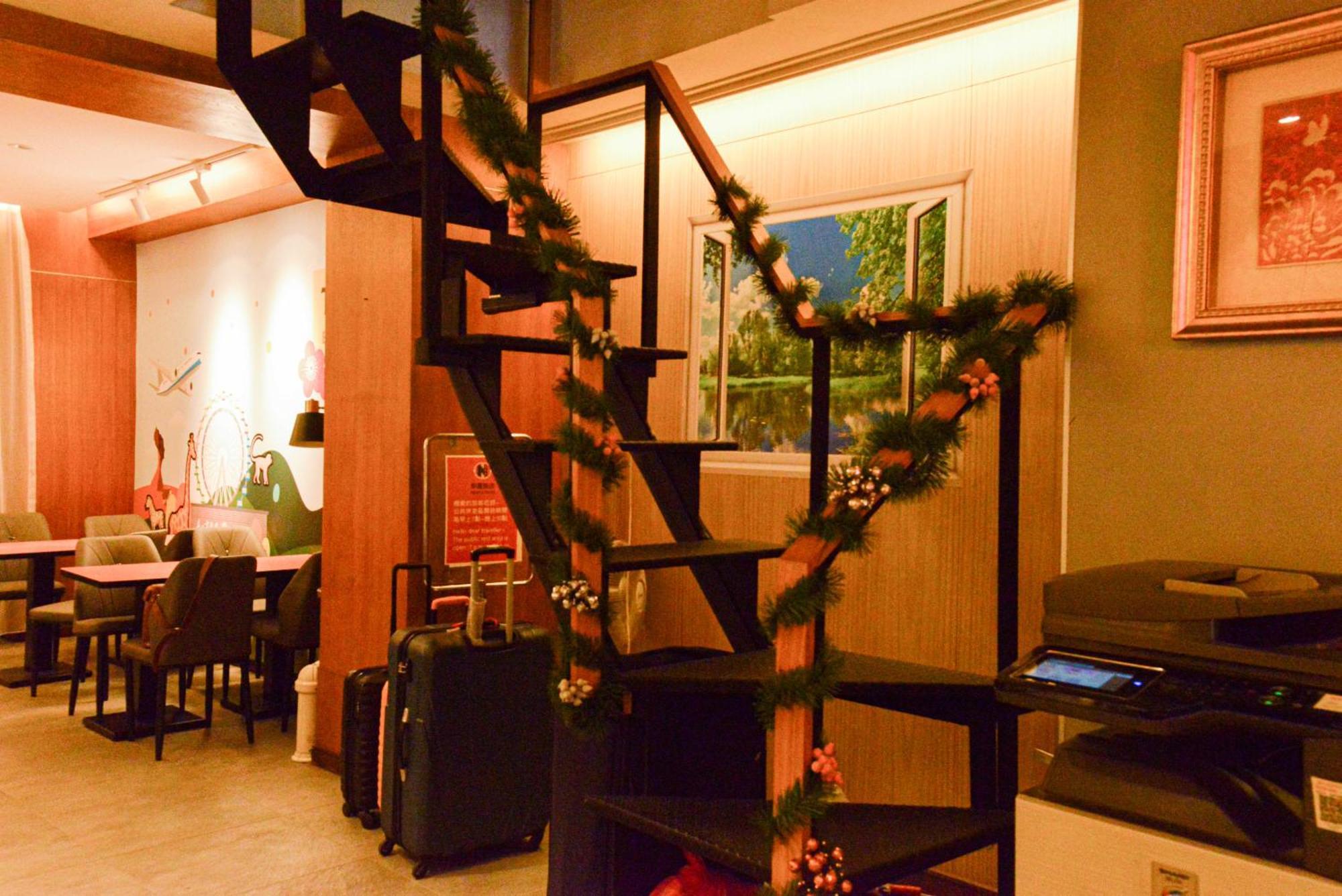 新麗旅店 Newful Hotel Tajpej Buitenkant foto