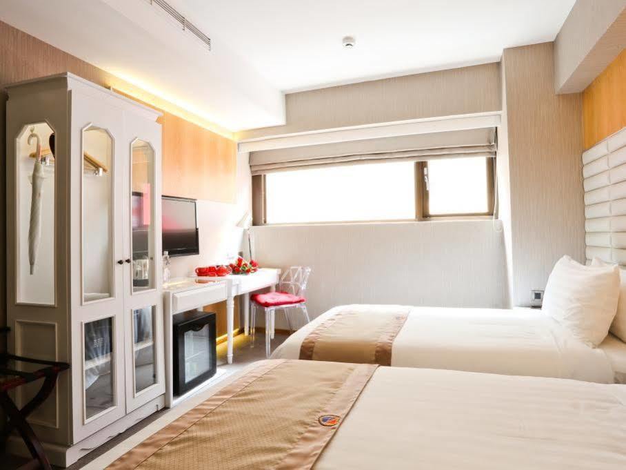新麗旅店 Newful Hotel Tajpej Buitenkant foto