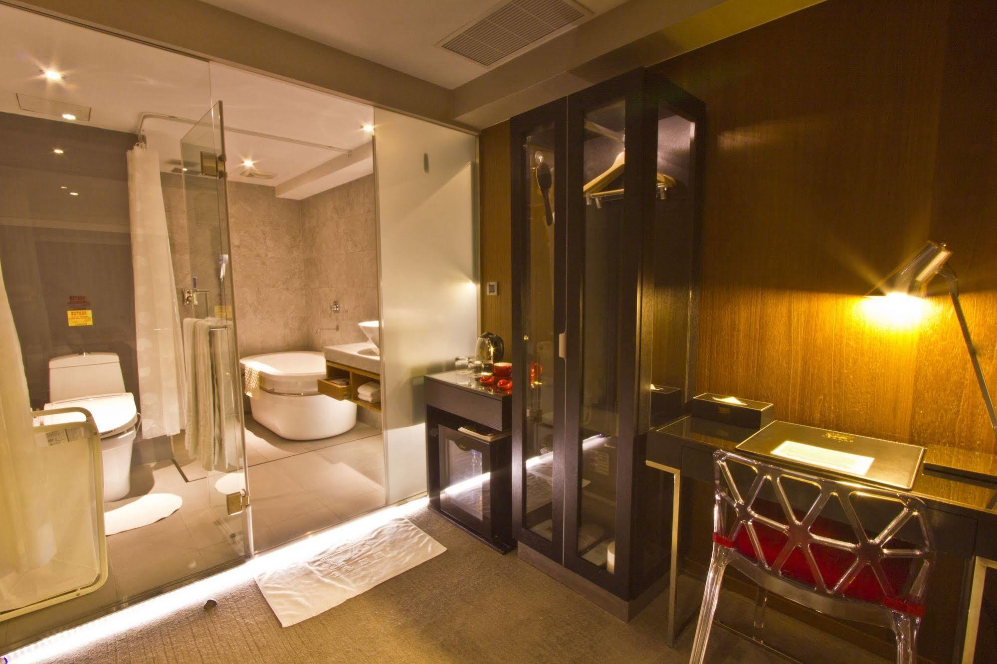 新麗旅店 Newful Hotel Tajpej Buitenkant foto